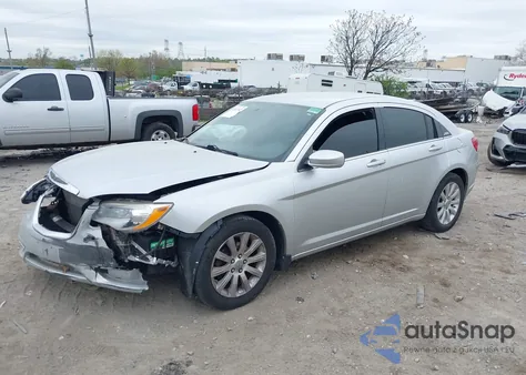 2011 Chrysler 200 Touring из США, поврежденный, VIN 1C3BC1FB3BN585679